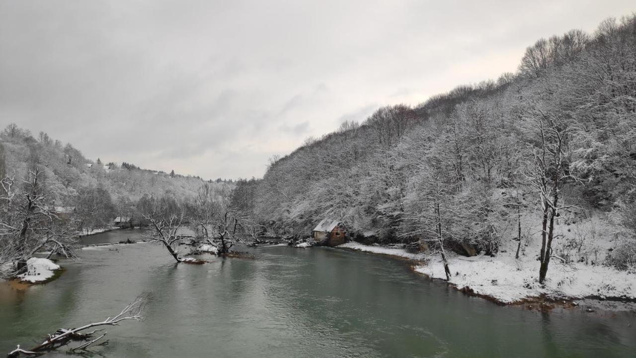 Smaragd River Near Rastoke & Plitvice Lakes Slunj Zewnętrze zdjęcie